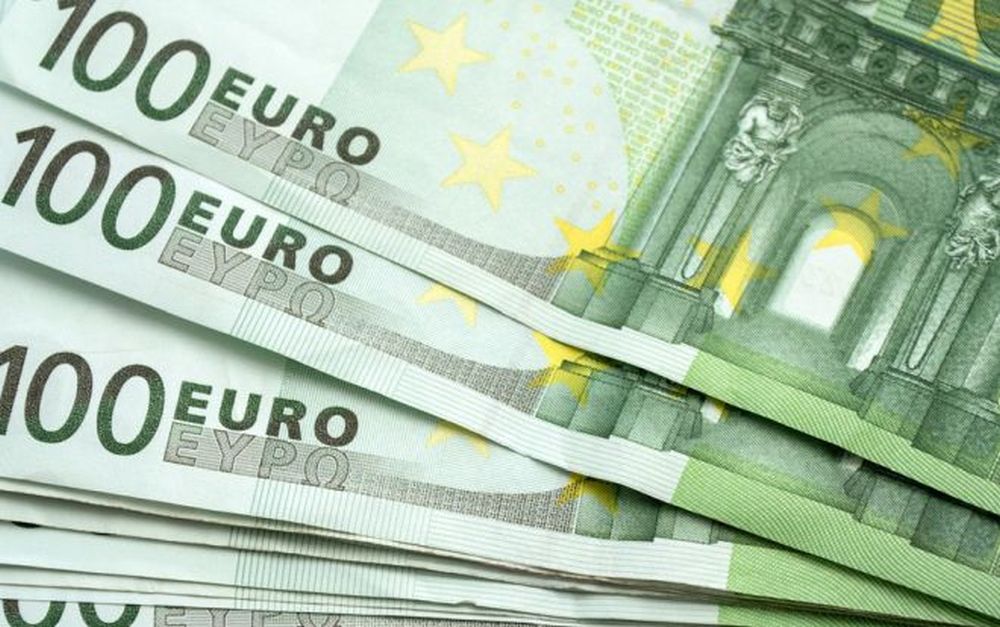 alcune banconote da 100 euro