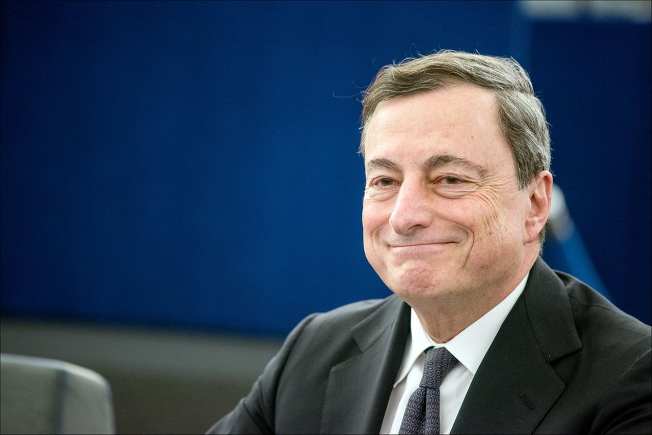 primo piano di Mario Draghi