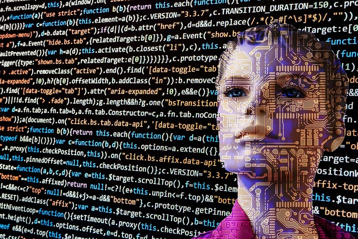 rappresentazione digitale del volto dell'intelligenza artificiale con sembianze di una donna