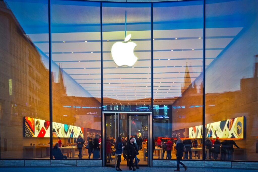Apple vuole ridurre la dipendenza dalla Cina