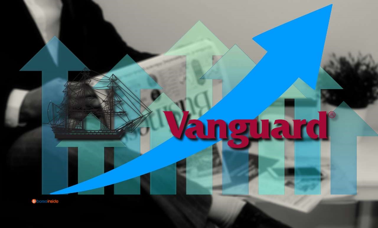 un grafico con una freccia che indica rialzo e il logo di Vanguard