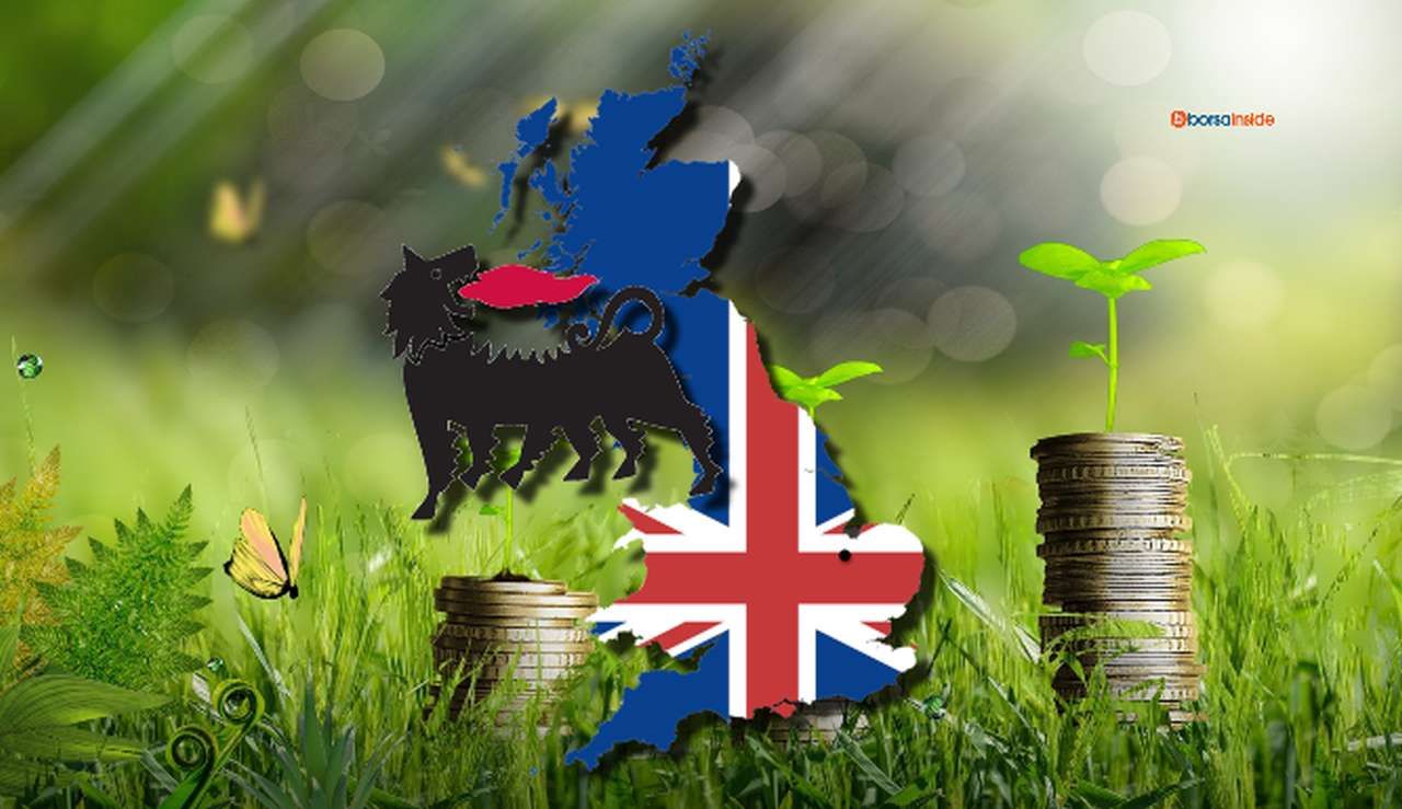 la bandiera del Regno Unito racchiusa nei confini dello Stato e il logo di Eni con un prato e delle pile di monete con dei germogli sullo sfondo