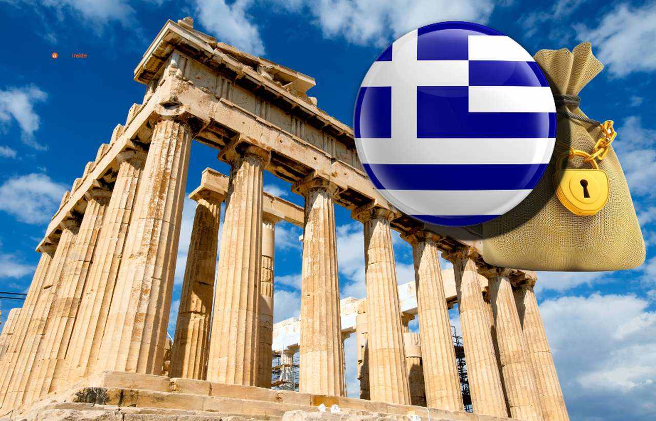 le rovine di un tempio dell'antica Grecia con in sovrimpressione la bandiera greca racchiusa in un cerchio e un sacco con un lucchetto d'oro