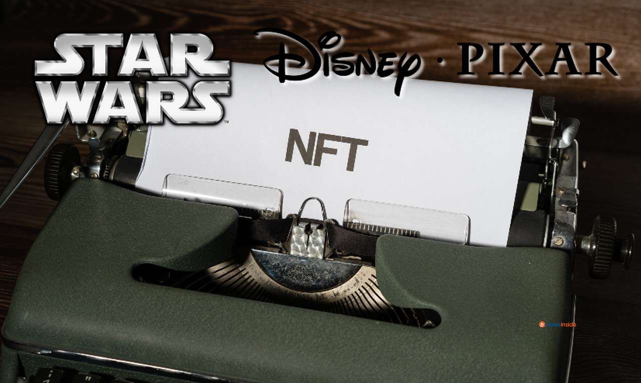 un foglio con la scritta NFT che emerge dal rullo di una macchina da scrivere, e il logo di Star Wars con quello Disney PIXAR in sovrimpressione