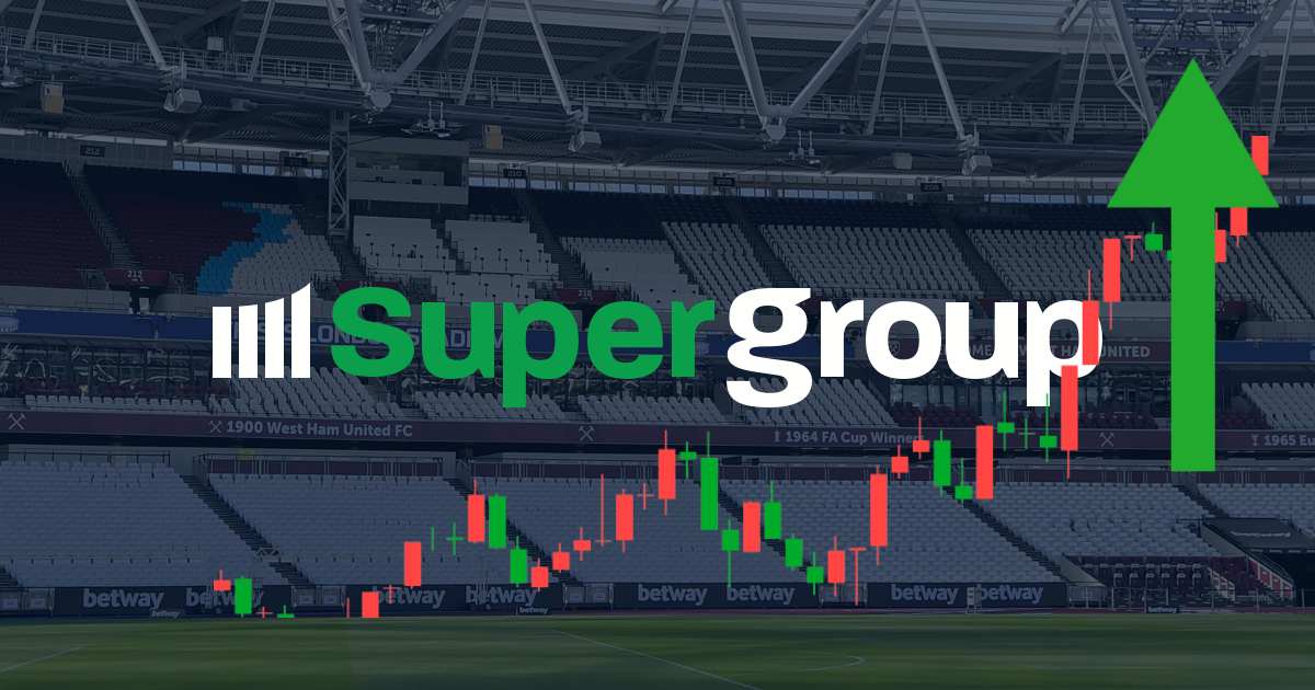 logo Supergroup in uno stadio e grafico trading