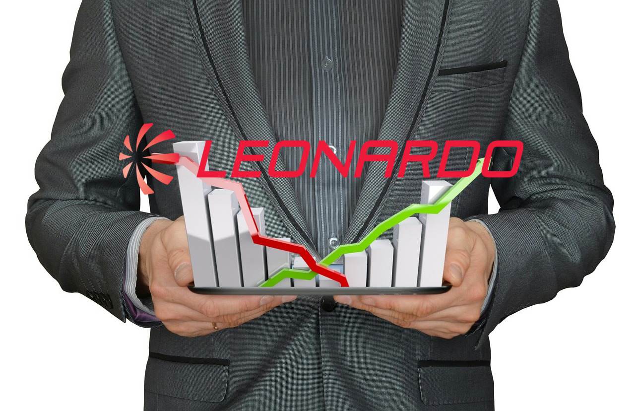 trader con modello grafico e logo di Leonardo