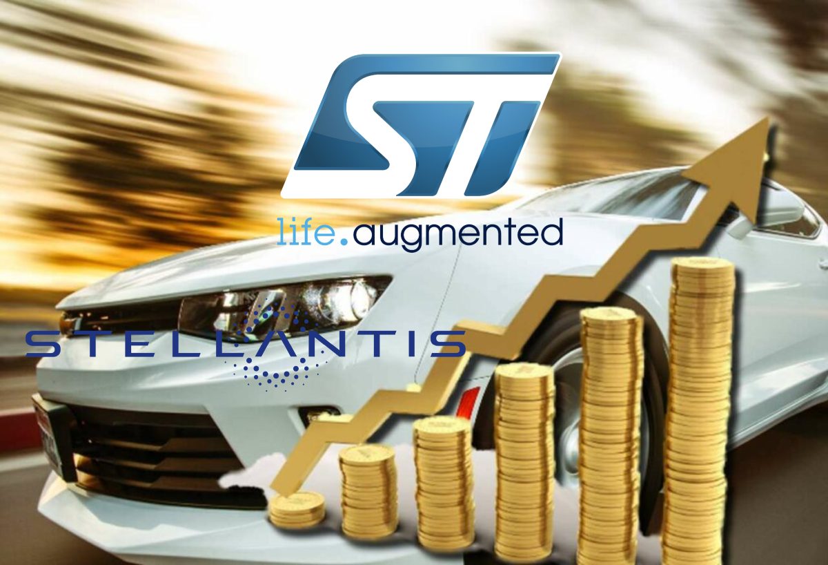 auto con loghi di STM e di Stellantis