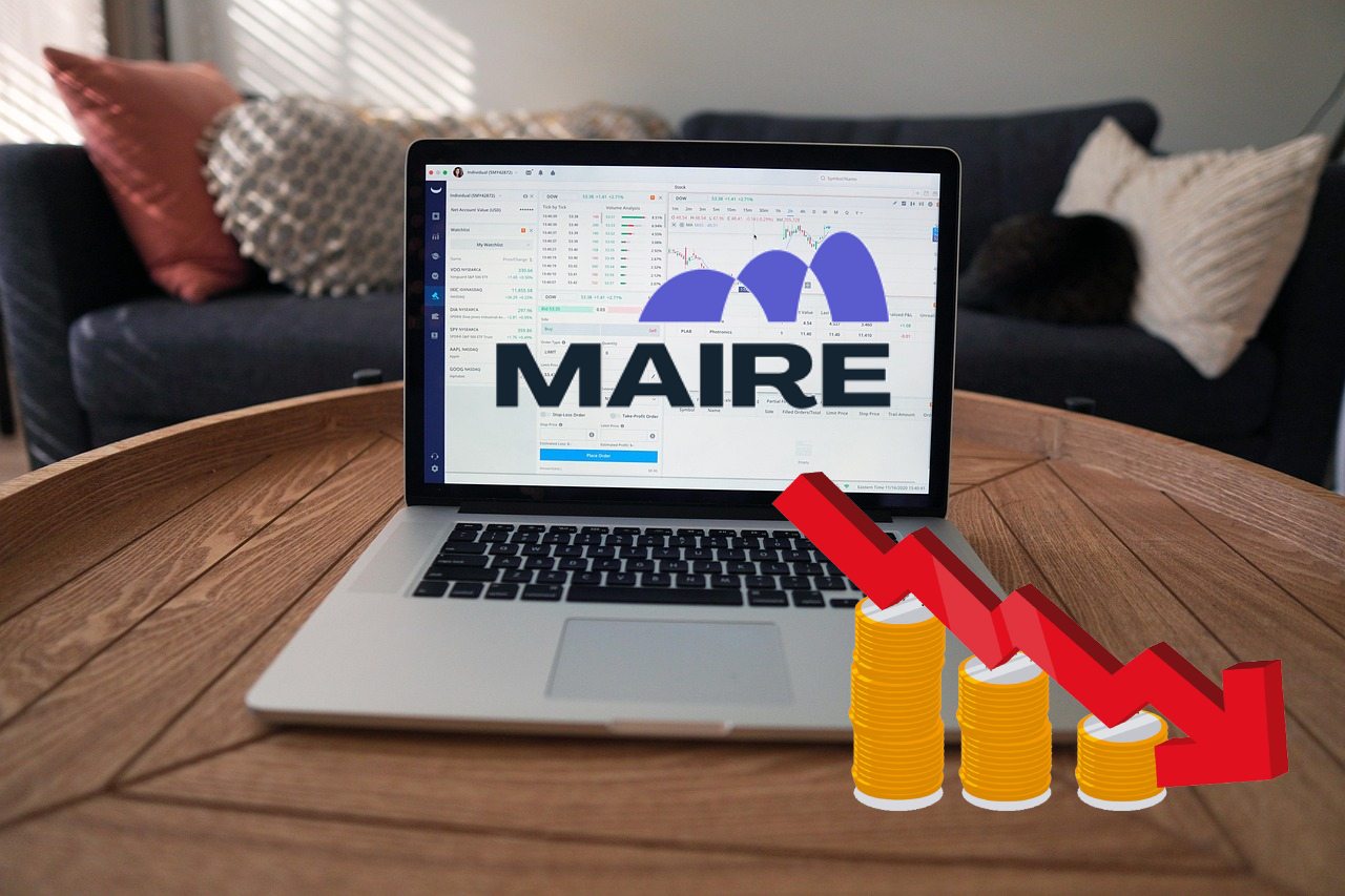 logo di Maire su laptop