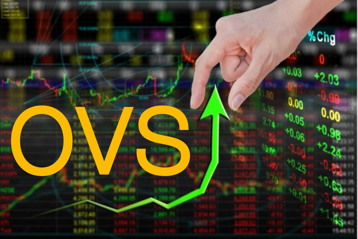 grafico di borsa e logo di OVS