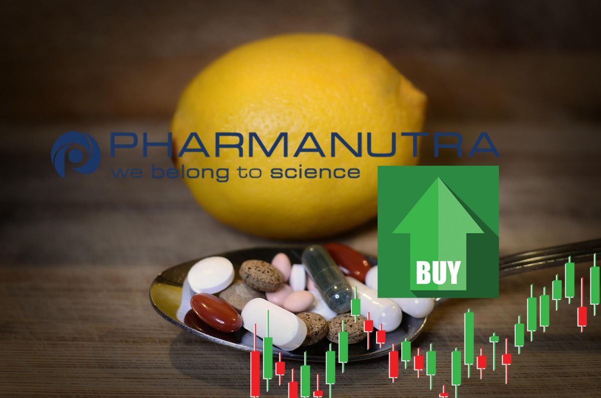 farmaci e integratori con logo di Pharmanutra