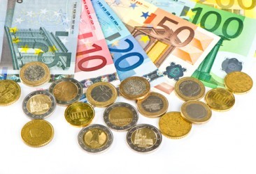 Eurozona, inflazione negativa per la prima volta da cinque anni