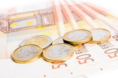 Eurozona, l'inflazione torna negativa