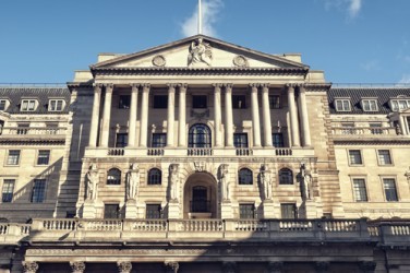 Bank of England taglia stime di crescita e di inflazione