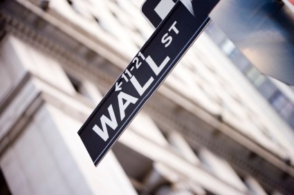 Wall Street chiude debole, la Fed 