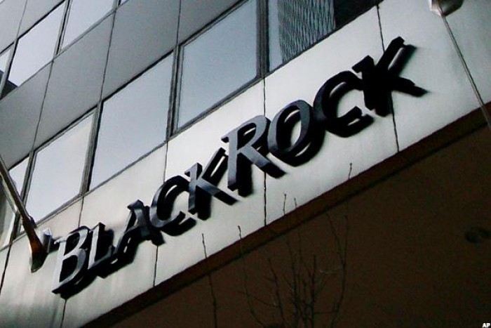 Wall Street oggi: azioni BlackRock e trimestrale. Conviene comprare? 