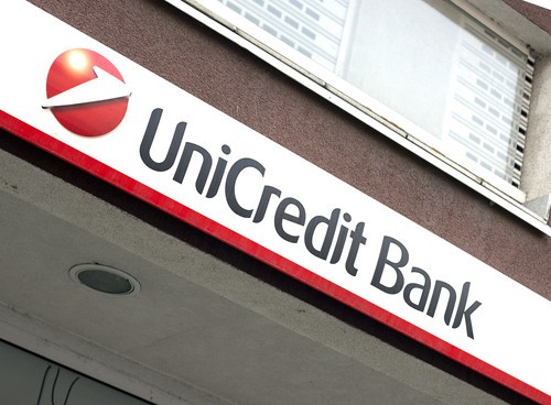 Unicredit colloca 17% di Fineco Bank con accelerated bookbuilding: focus su azioni e CET1