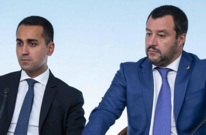 Il governo va avanti. Arrivano i sì di Di Maio e Salvini Il governo va avanti. Arrivano i sì di Di Maio e Salvini