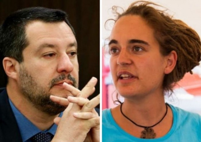 La Sea Watch entra in porto a Lampedusa. Salvini: La Sea Watch entra in porto a Lampedusa. Salvini: