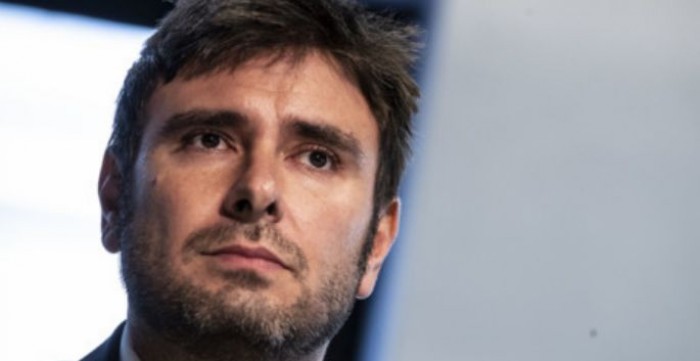 Le dichiarazioni di Di Battista non piacciono a Di Maio Le dichiarazioni di Di Battista non piacciono a Di Maio