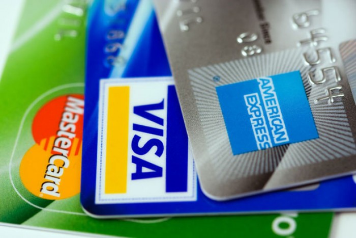 Arriva la tassa sui contanti, per una transazione con carta di credito fino al 9% di commissioni Arriva la tassa sui contanti, per una transazione con carta di credito fino al 9% di commissioni
