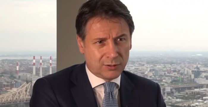 Finanziaria 2020: lotta all'evasione con incentivi per chi usa il bancomat e lotteria sugli scontrini Finanziaria 2020: lotta all'evasione con incentivi per chi usa il bancomat e lotteria sugli scontrini