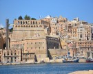 Immigrazione, Malta respinge nave Guardia Costiera italiana con 90 migranti a bordo
