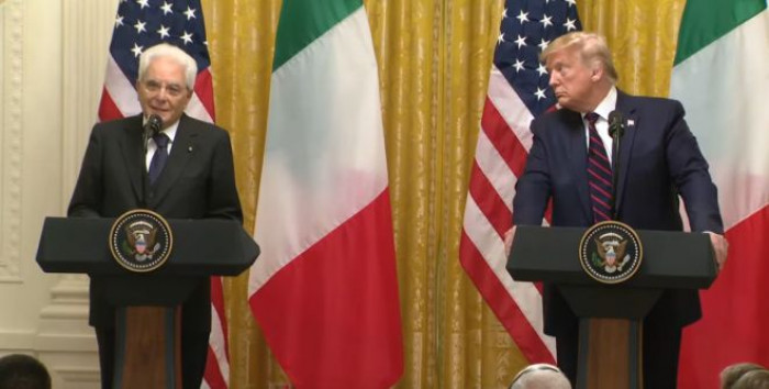 Mattarella alla Casa Bianca ed è subito scontro sui dazi sui prodotto europei Mattarella alla Casa Bianca ed è subito scontro sui dazi sui prodotto europei