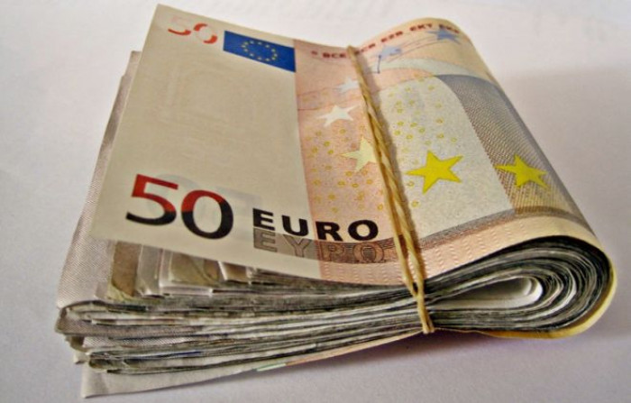 Contro l'evasione fiscale no all'uso del contante: attenzione a investimenti e versamenti cash Contro l'evasione fiscale no all'uso del contante: attenzione a investimenti e versamenti cash