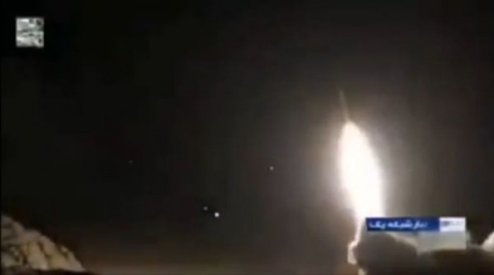 Iran attacca basi USA. Vanno a segno 22 missili, 80 americani uccisi Iran attacca basi USA. Vanno a segno 22 missili, 80 americani uccisi