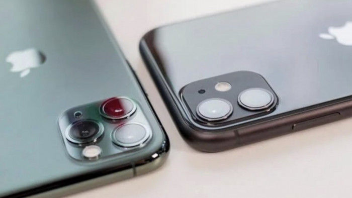 iPhone 12: ci sarà anche in versione mini da 5,4 pollici. Compattezza per i nostalgici iPhone 12: ci sarà anche in versione mini da 5,4 pollici. Compattezza per i nostalgici