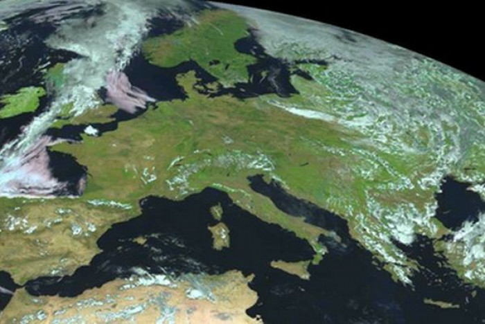 Il Pianeta torna a respirare. Con il diffondersi del coronavirus precipita l'inquinamento atmosferico Il Pianeta torna a respirare. Con il diffondersi del coronavirus precipita l'inquinamento atmosferico