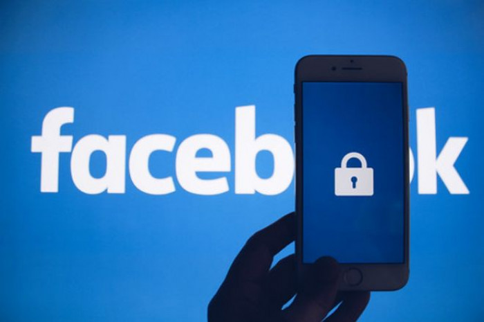 Vinci un iPhone con Poste Italiane? No, è solo una truffa che gira sui social, e ti svuota il conto Vinci un iPhone con Poste Italiane? No, è solo una truffa che gira sui social, e ti svuota il conto