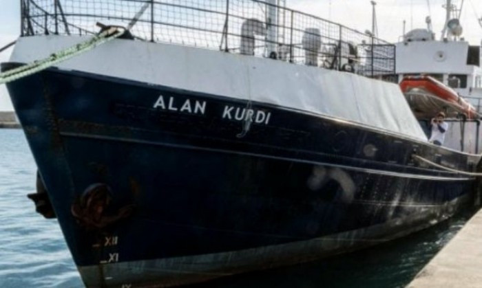Migranti, l'Italia cessa di essere un porto sicuro, 4 ministri firmano il decreto Migranti, l'Italia cessa di essere un porto sicuro, 4 ministri firmano il decreto