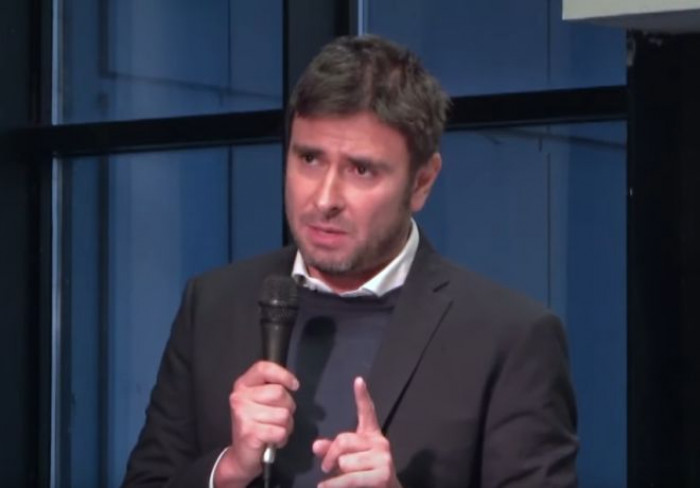 Si spacca il M5s sulle nomine delle partecipate. Di Battista attaccato dai suoi Si spacca il M5s sulle nomine delle partecipate. Di Battista attaccato dai suoi