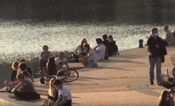 Assistenti civici, chi sono e cosa faranno i 60 mila volontari per il rispetto del distanziamento sociale Assistenti civici, chi sono e cosa faranno i 60 mila volontari per il rispetto del distanziamento sociale