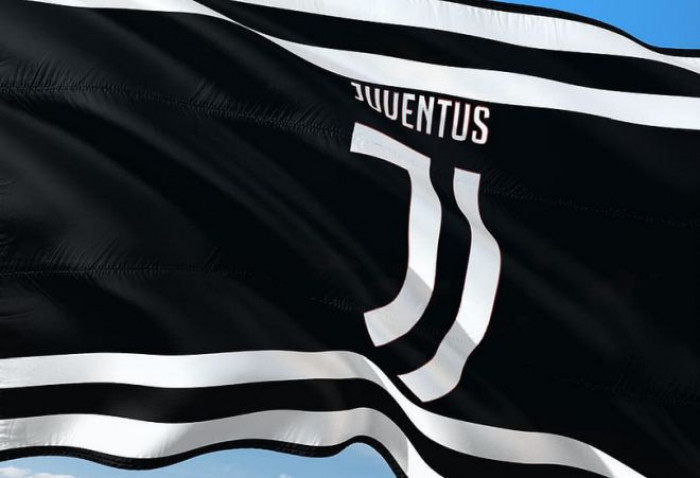 Juventus, la società sotto accusa per conflitto d'interessi per la sponsorizzazione Fiat-FIGC-AIA Juventus, la società sotto accusa per conflitto d'interessi per la sponsorizzazione Fiat-FIGC-AIA