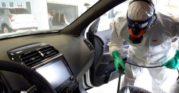Officine inventano la tassa Covid per sanificare l'auto. Da 20 a 40 euro Officine inventano la tassa Covid per sanificare l'auto. Da 20 a 40 euro