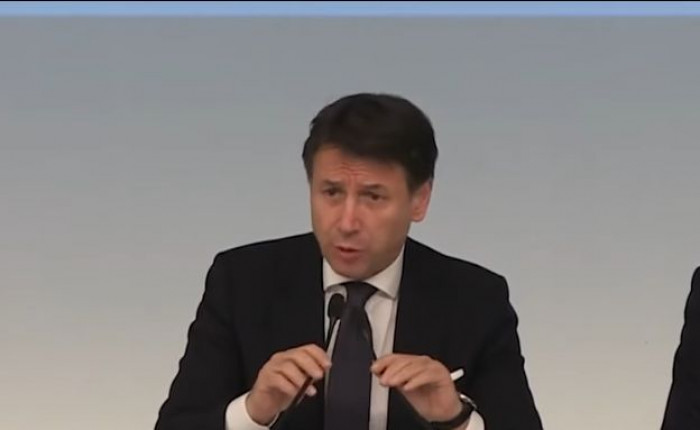 Stati generali, si chiude il giorno dei sindacati. Conte annuncia Stati generali, si chiude il giorno dei sindacati. Conte annuncia
