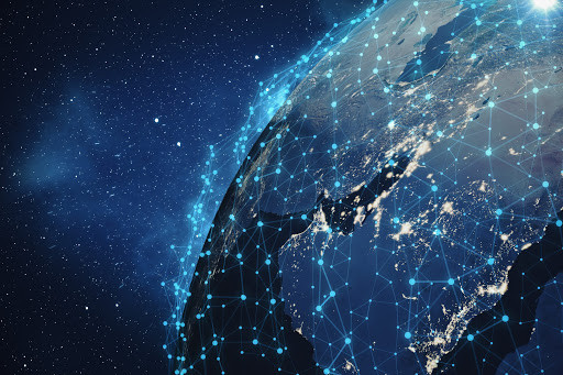 Migliaia di satelliti lanciati nello spazio per il web: ma i rischi? Migliaia di satelliti lanciati nello spazio per il web: ma i rischi?