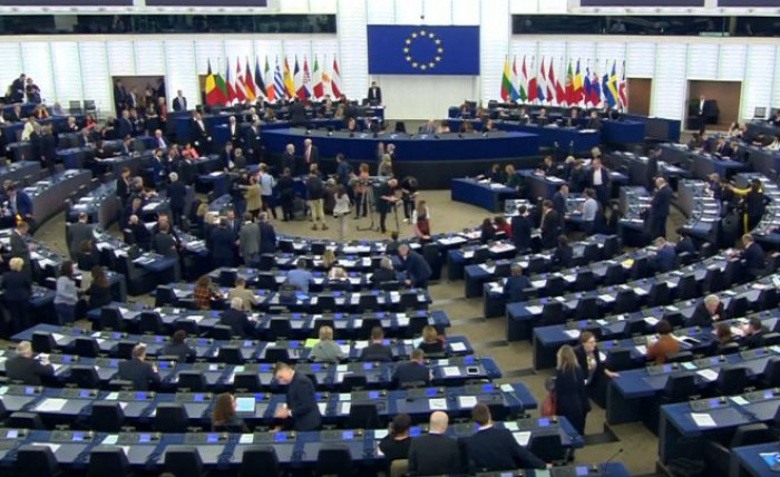 Uso del Mes, M5s vota contro insieme a Lega e FdI ma il Parlamento Ue si esprime a favore Uso del Mes, M5s vota contro insieme a Lega e FdI ma il Parlamento Ue si esprime a favore