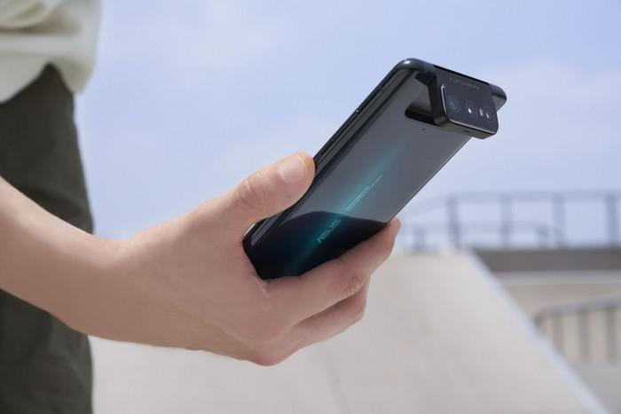 Asus Zenfone 7: tanta potenza e tanta autonomia Asus Zenfone 7: tanta potenza e tanta autonomia