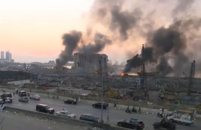 Esplosione a Beirut: perché c'erano tonnellate di esplosivo in una zona così densamente popolata? Esplosione a Beirut: perché c'erano tonnellate di esplosivo in una zona così densamente popolata?