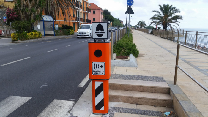 Autovelox anche in città: cambia il Codice della Strada Autovelox anche in città: cambia il Codice della Strada
