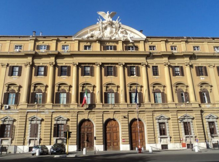 Legge di Bilancio 2021, il governo prepara una manovra da 25 miliardi dal taglio Irpef alla Pace fiscale Legge di Bilancio 2021, il governo prepara una manovra da 25 miliardi dal taglio Irpef alla Pace fiscale