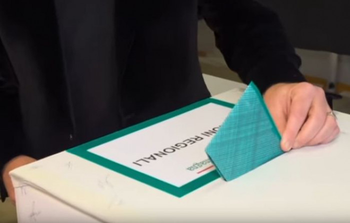 Risultati del referendum costituzionale sul taglio dei Parlamentari. Dai primi exit polls vince il Sì col 60% Risultati del referendum costituzionale sul taglio dei Parlamentari. Dai primi exit polls vince il Sì col 60%