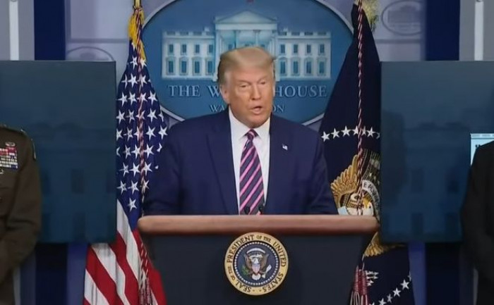 TikTok e WeChat vietati negli USA, Donald Trump conferma il ban contro le app cinesi TikTok e WeChat vietati negli USA, Donald Trump conferma il ban contro le app cinesi