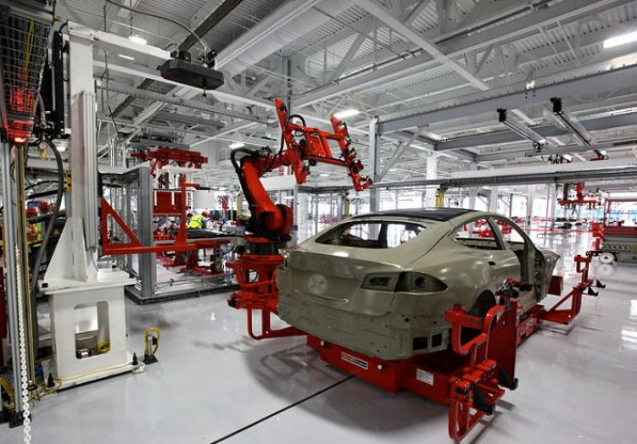 La produzione industriale italiana invia segnali positivi, secondo l'Istat nel mese di agosto cresce del 7,7% La produzione industriale italiana invia segnali positivi, secondo l'Istat nel mese di agosto cresce del 7,7%