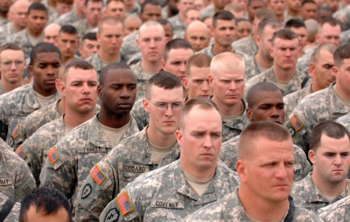 Trump ordina il ritiro delle truppe da Iraq e Afghanistan, confermato il ritorno a casa di migliaia di soldati americani Trump ordina il ritiro delle truppe da Iraq e Afghanistan, confermato il ritorno a casa di migliaia di soldati americani