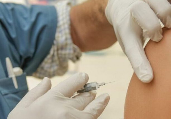 Vaccino contro il Coronavirus: sarà l'esercito e non la Pfizer ad occuparsi della distribuzione in Italia Vaccino contro il Coronavirus: sarà l'esercito e non la Pfizer ad occuparsi della distribuzione in Italia