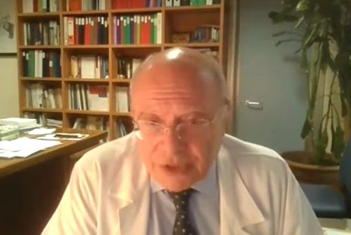 Galli lancia l'allarme nuove varianti Covid, ma è una bufala e a smentirlo è il suo stesso ospedale Galli lancia l'allarme nuove varianti Covid, ma è una bufala e a smentirlo è il suo stesso ospedale